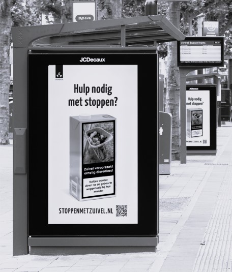 Rechter: “Zuivel veroorzaakt ernstig dierenleed”-poster van Dier&Recht mag wél